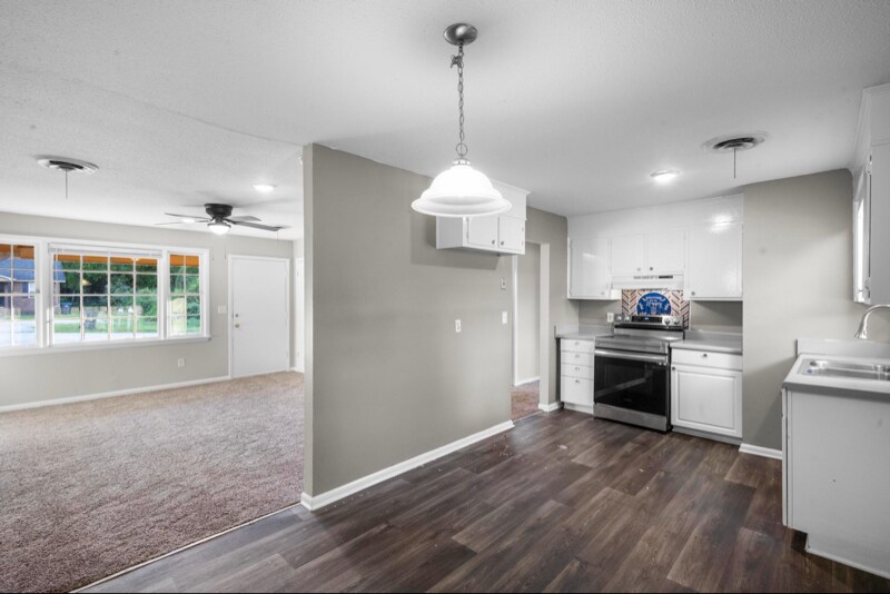 Building Photo - 2835 Lumpkin Rd