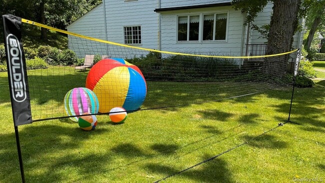 Building Photo - 8 Holly Ln