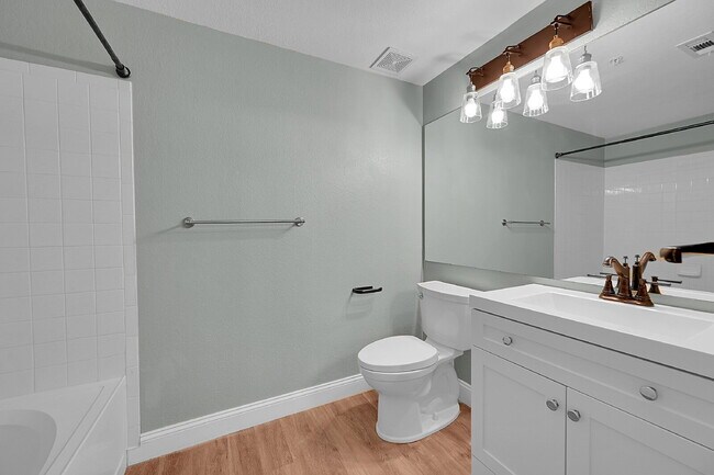 Building Photo - $1,995.00 - 2 Bedrooms, 2 Bathroom, Condo ...