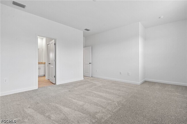 Building Photo - 14150 Gardeners Wy