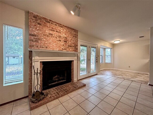 Building Photo - 57 Woodcreek Dr