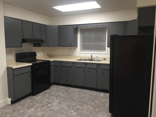 Building Photo - 125 Manhattan Dr