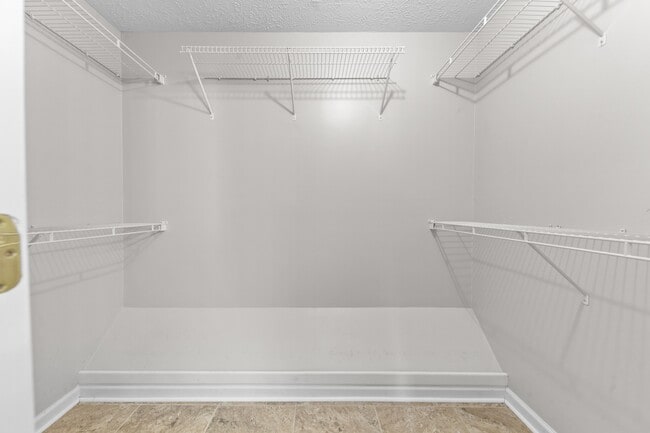 Building Photo - 2989 Buckner Ln