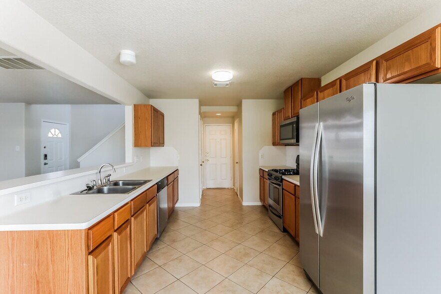 Building Photo - 7931 Brook Trail Cir