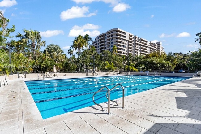 Building Photo - 151 Crandon Blvd