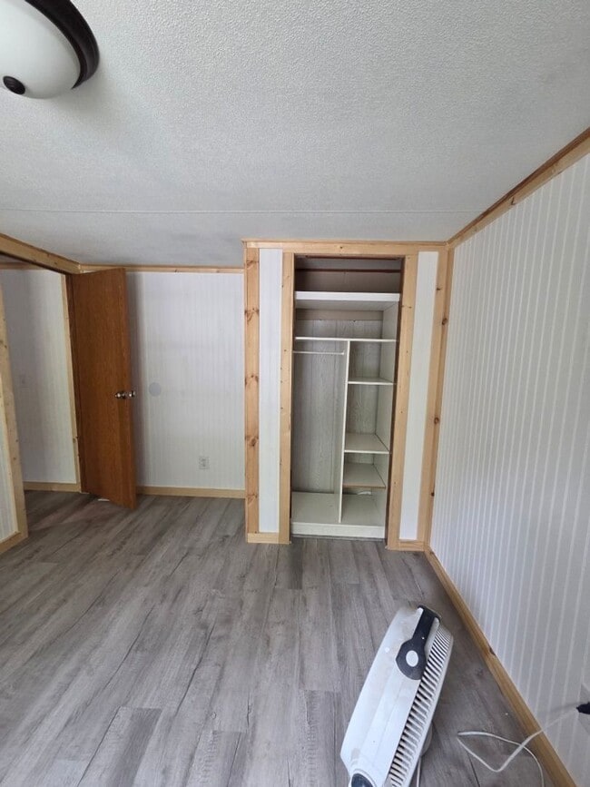 Building Photo - $1,800 - 3 Bedroom 3 Bathroom Unfurnished Home in Tatham Mountain Park