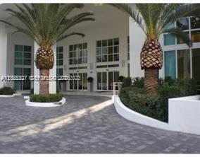 Building Photo - 951 Brickell Ave