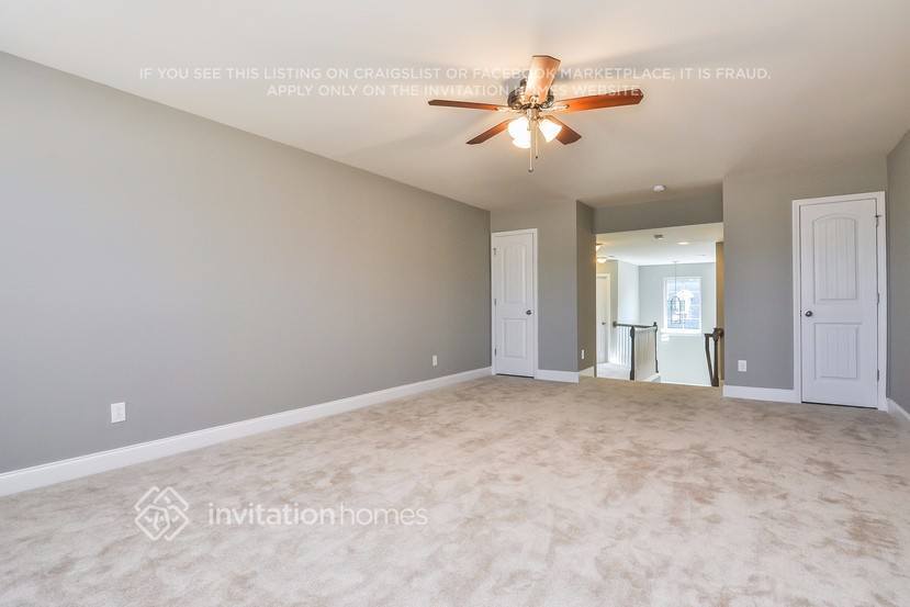 Building Photo - 42 Pearsall Farm Ln