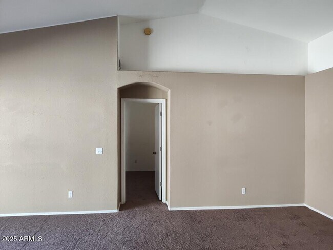 Building Photo - 11203 W Lawrence Ln