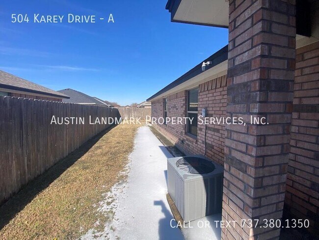 Building Photo - 504 Karey Dr