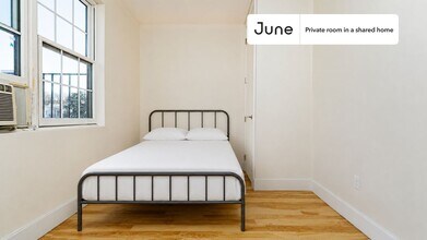 Building Photo - Room in Shared 4 bed/1 bath home in Clinton Hill