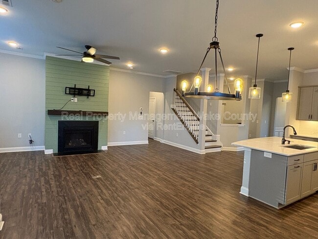 Building Photo - 1664 Highpoint St