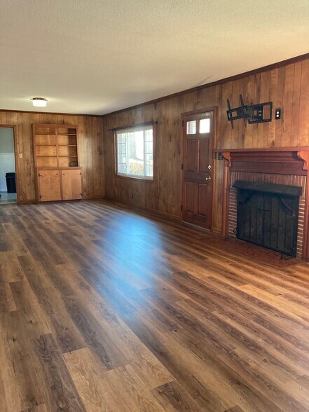 Dining area of great room - 2227 Wildcat Creek Rd