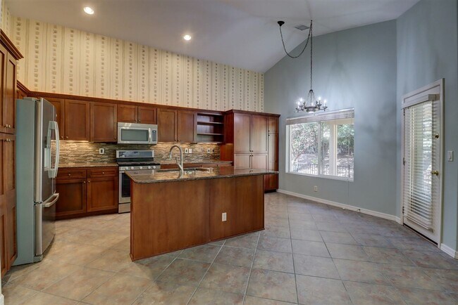 Building Photo - Beautiful 2 Bedroom 2 Bath in Prescott!