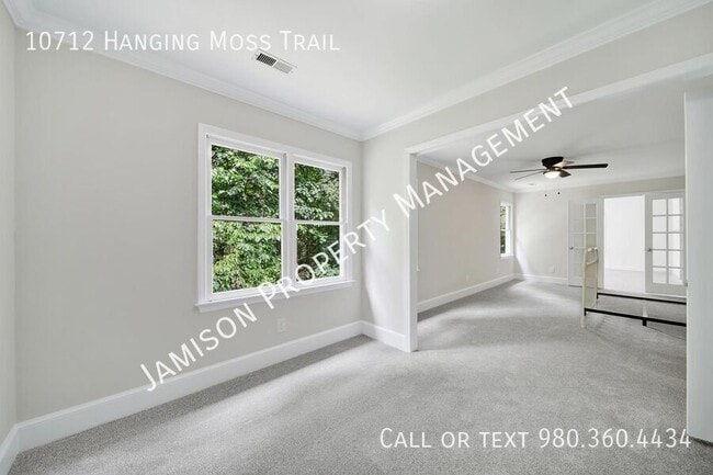Building Photo - 10712 Hanging Moss Trail