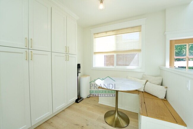 Building Photo - 49 Locust Ave