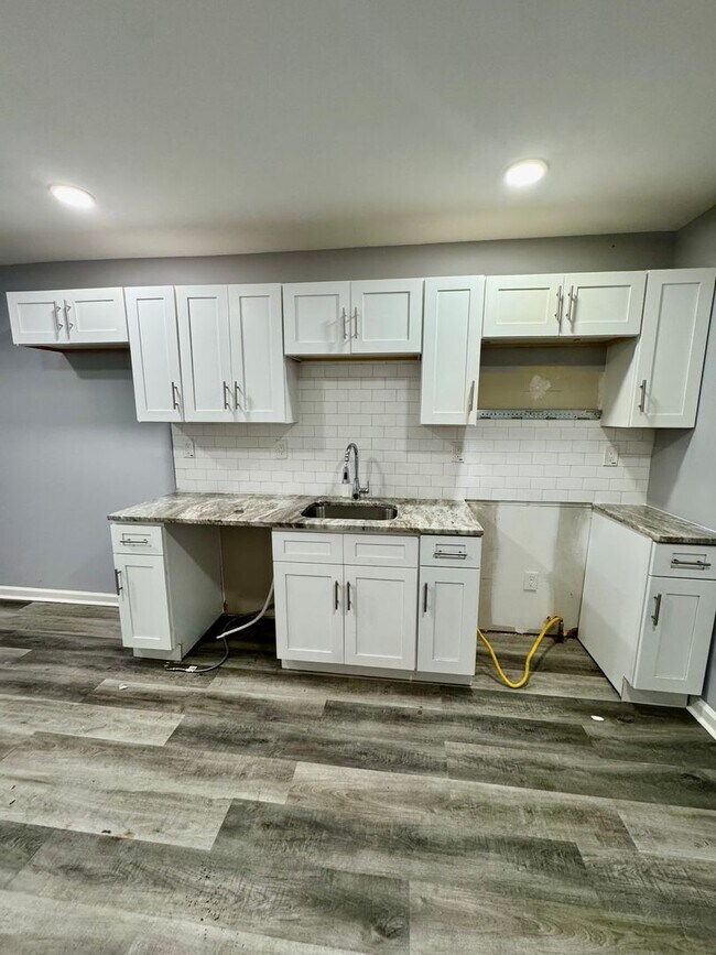 Building Photo - Anika Homes 5 Bedroom