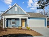 Building Photo - 4 bedroom Home in WATERSIDE!