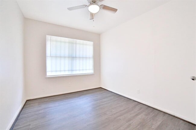Building Photo - 4326 Tareyton Ln