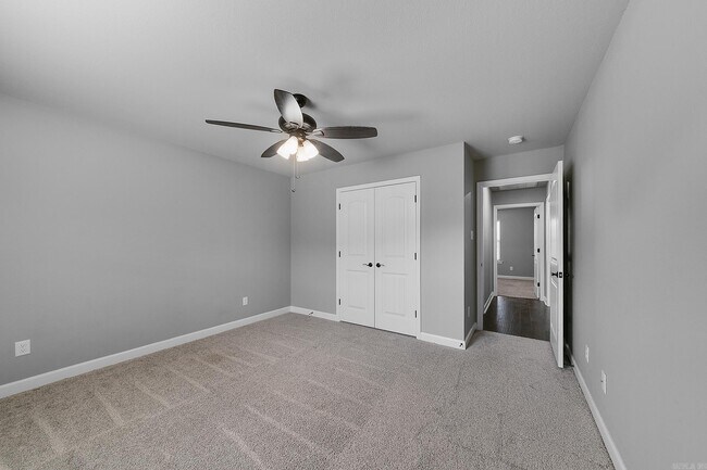 Building Photo - 15 Cimarron Cir