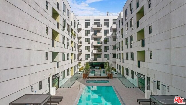 Building Photo - 1234 Wilshire Blvd