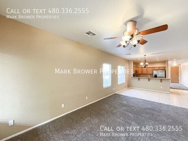 Building Photo - 1204 E Blackfoot Daisy Dr