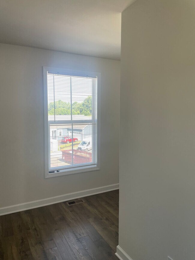 Building Photo - New Construction Townhouse