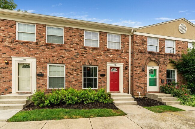 Primary Photo - 106 Tarryton Ct E