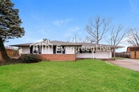 Building Photo - 6660 Celestine St