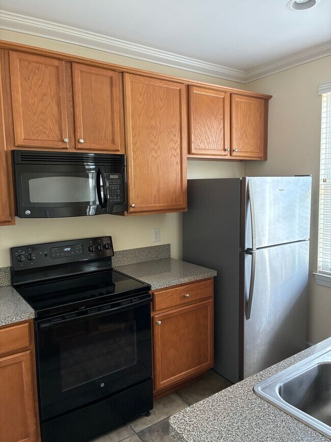 Building Photo - Heart of NEW TOWN