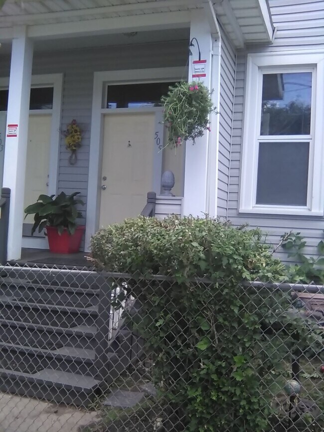 Building Photo - 505 Marcellus St