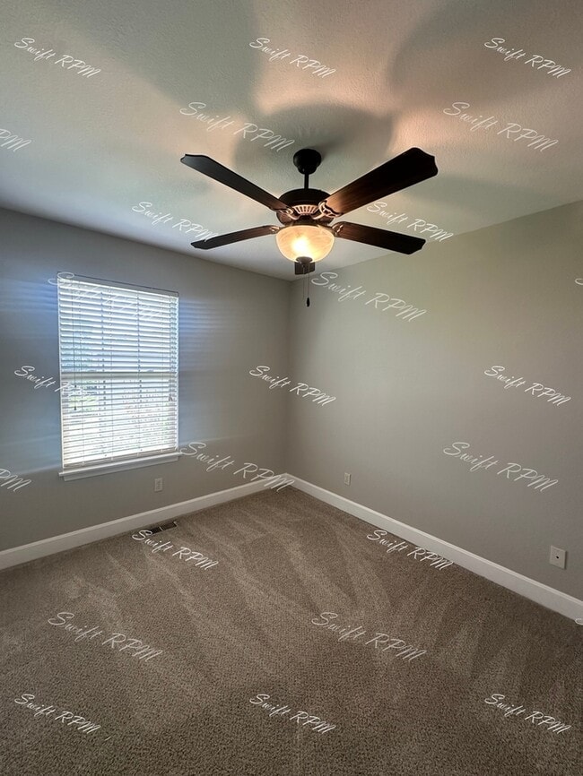 Building Photo - 21615 Westover Ct