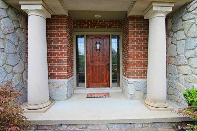 Building Photo - 26131 Sunbury Ct