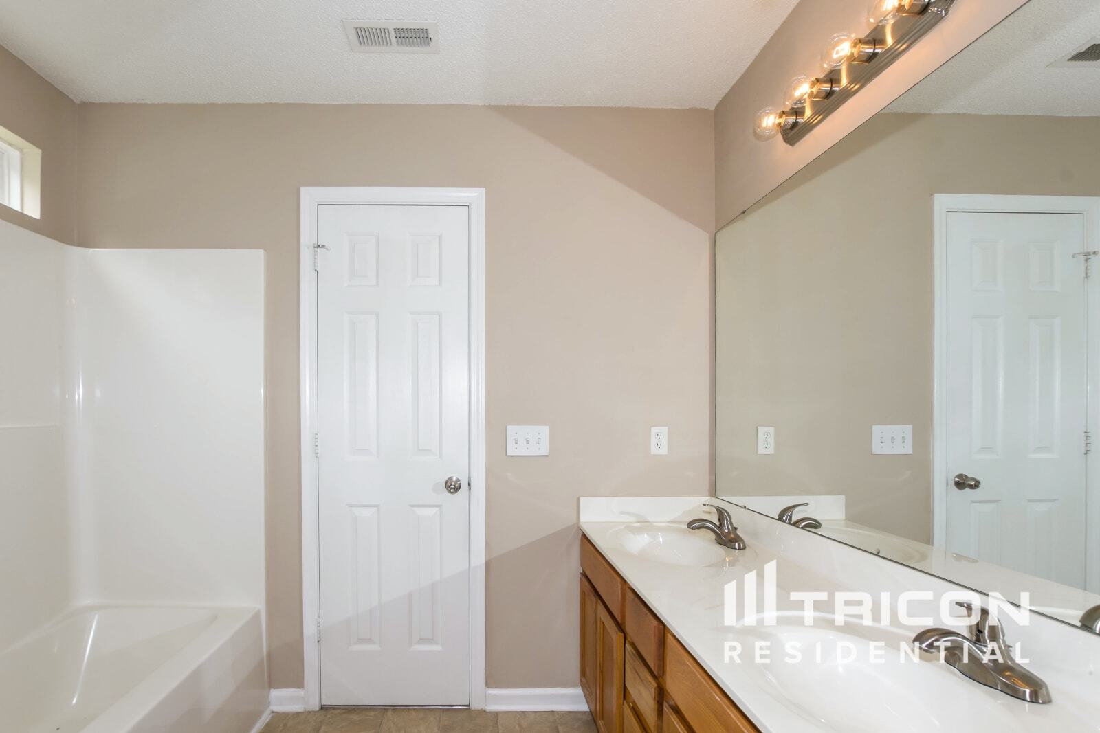 Building Photo - 6135 Sid Crane Dr
