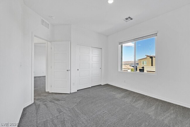 Building Photo - 303 Fletcher Fls St