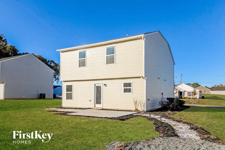 Building Photo - 151 Bedrock Ct