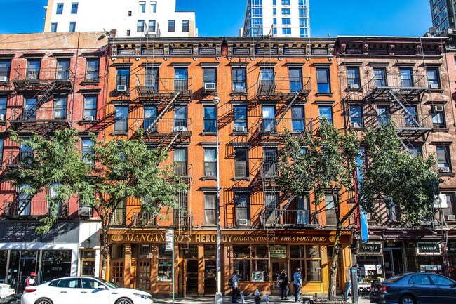 Primary Photo - 494 Ninth Avenue