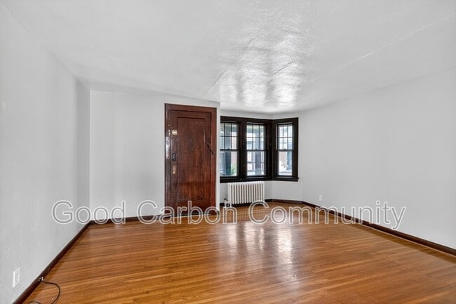 Building Photo - 175 Sanders Rd