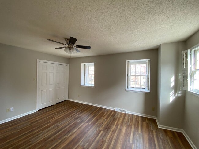 Building Photo - 503 Culpepper Ct