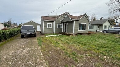 Building Photo - Spacious 3 bed 1 bath, big yard, pets ok, see walkthrough video