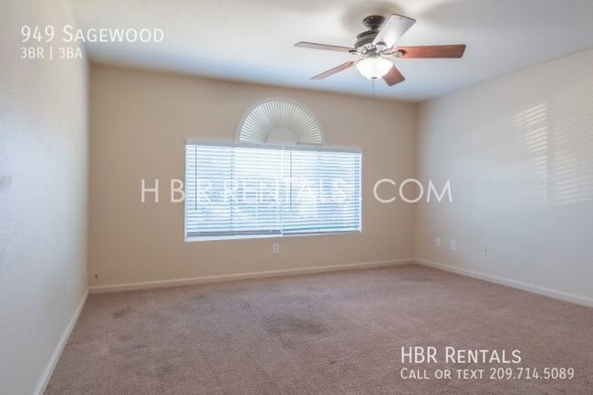 Building Photo - 949 Sagewood-