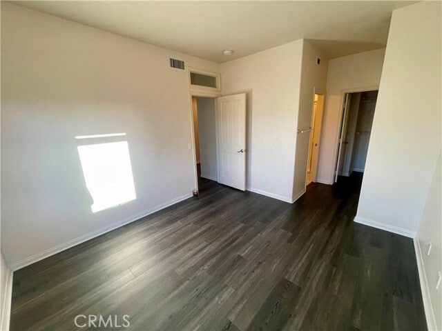 Building Photo - 6 Emerald Glen