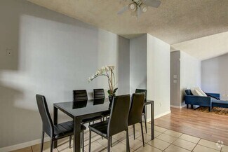 Building Photo - Great little modern and super clean home i...