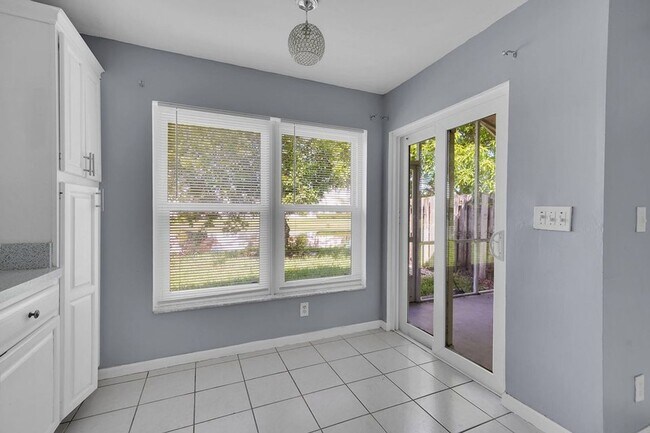 Building Photo - 2865 NW 68th Ln