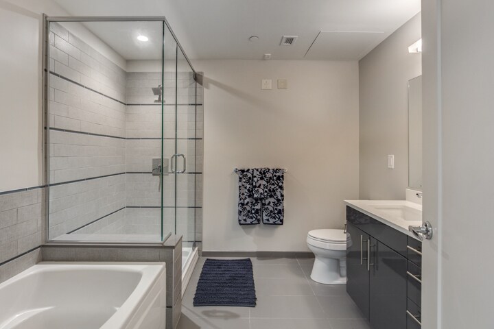 Building Photo - 90 N Washington St