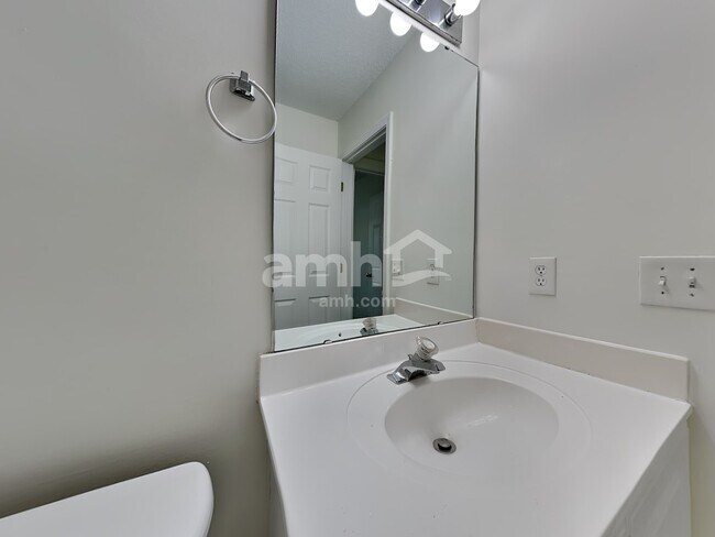 Building Photo - 2839 Oakglade Ct