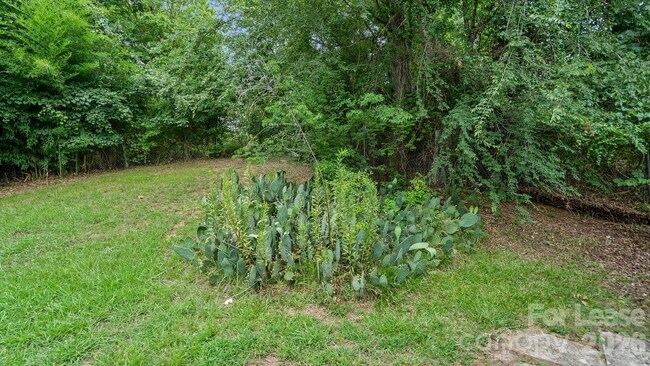 Building Photo - 3320 Whitebridge Ln