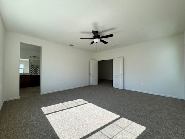 Building Photo - Luxurious 4-Bedroom Home in Gilroy’s Weste...