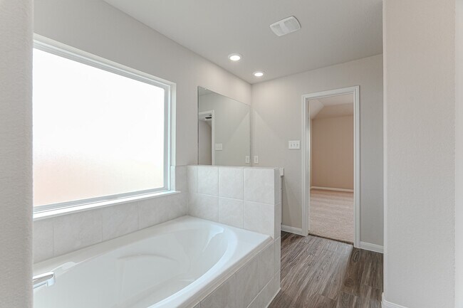 Building Photo - 9219 Grace Rdg Dr