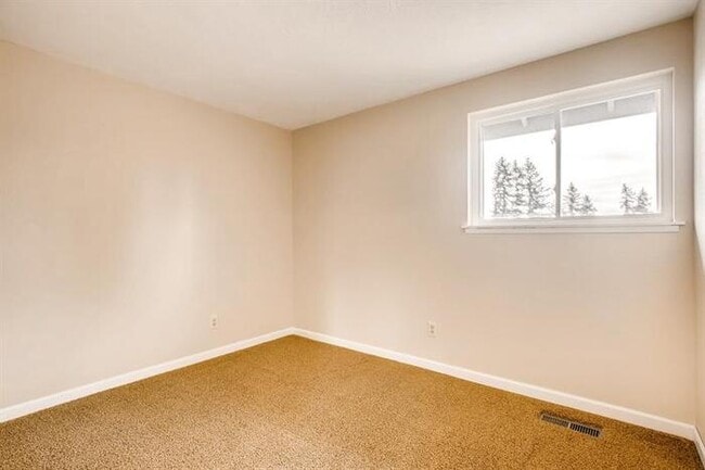Building Photo - 10224 63rd Ave Ct E, Puyallup, WA, 98373